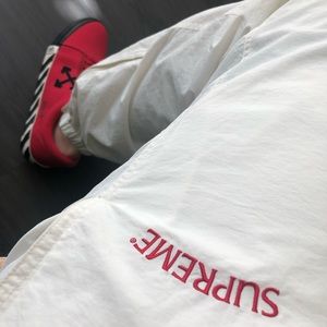 USED SUPREME PANTS MENS SIZE XL